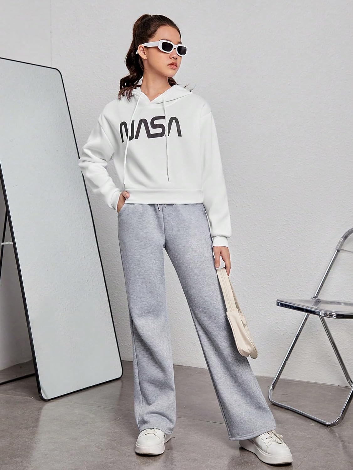 COZYASE Girls Flared Leg Sweatpants High Waist Casual Drawstring Jogger Sweatpants with Pocket